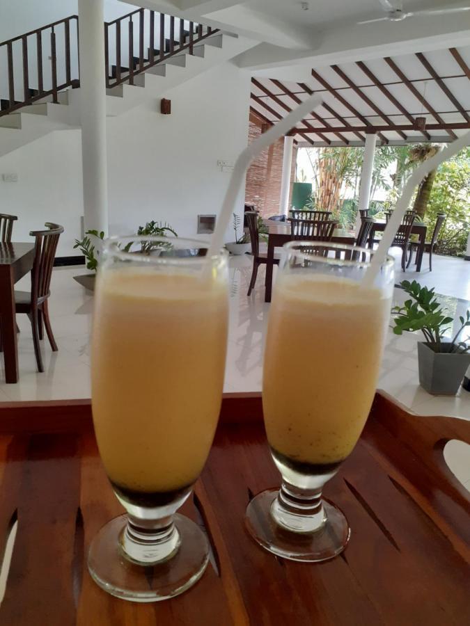 Tinara River Inn, 웰리가마 외부 사진